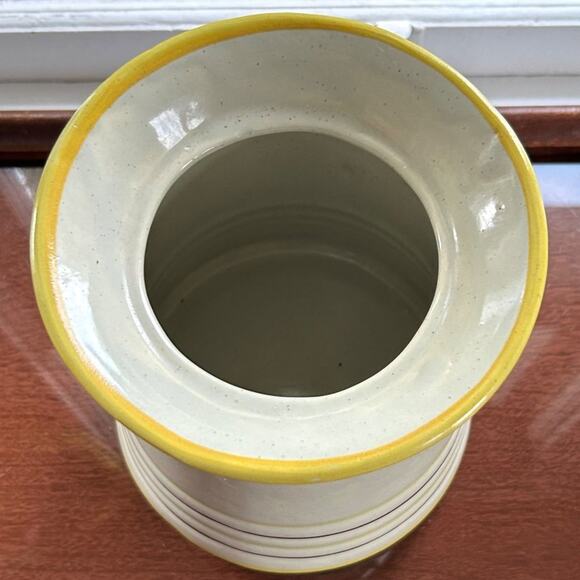 Vintage Mid-Century Modern "Genie" Ribbed Canister Ceramic Cookie Jar - Picture 8 of 16